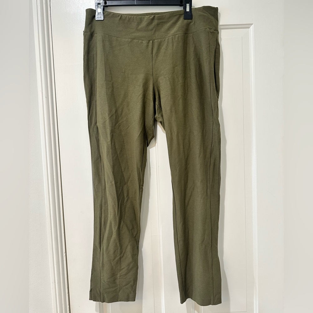Eileen Fisher Petite L pull on army green capri pants bottoms knit